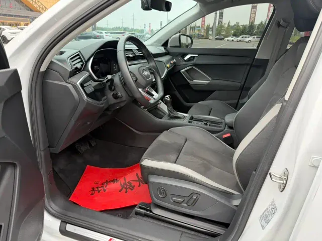Audi Q3 — Фото автомобиля 9