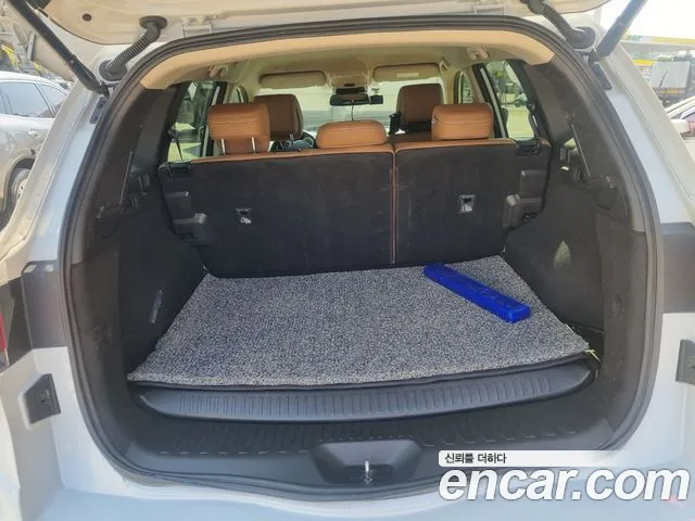 Renault-KoreaSamsung QM6 Новый QM6 2.0 LPe RE Signature 2WD — Фото автомобиля 16