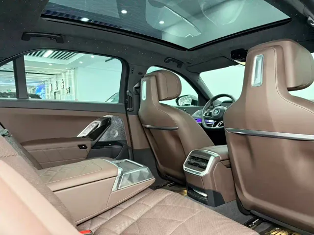 BMW 7 Series — Фото автомобиля 14