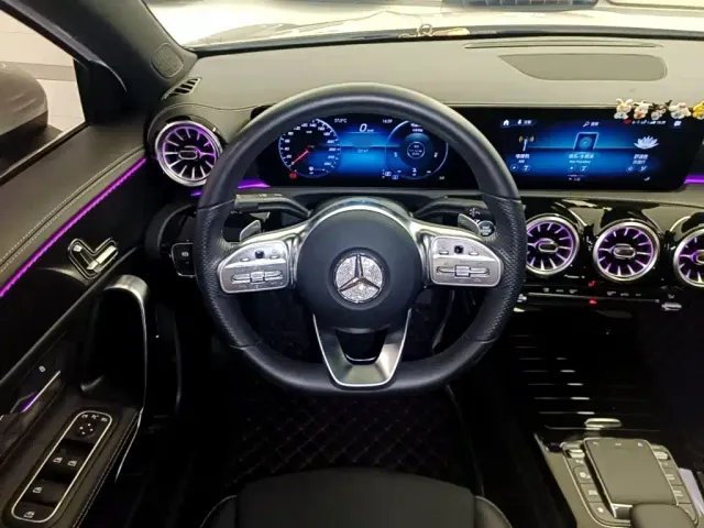 Mercedes-Benz A-Class — Фото автомобиля 10