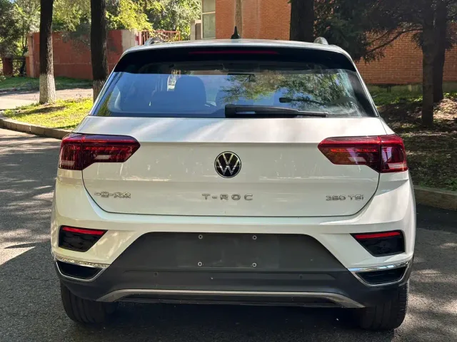 Volkswagen T-Roc — Фото автомобиля 6