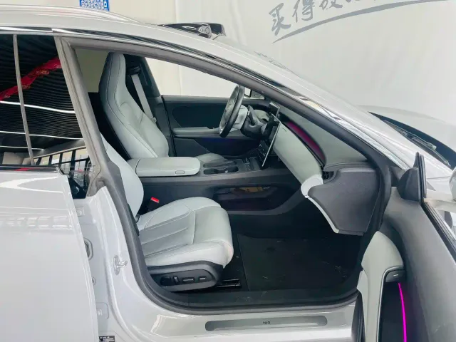 Nio ET5 Touring — Фото автомобиля 12