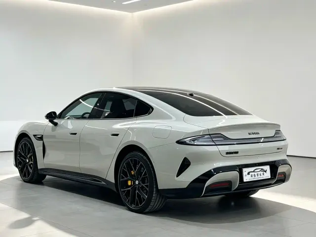 Xiaomi SU7 — Фото автомобиля 26