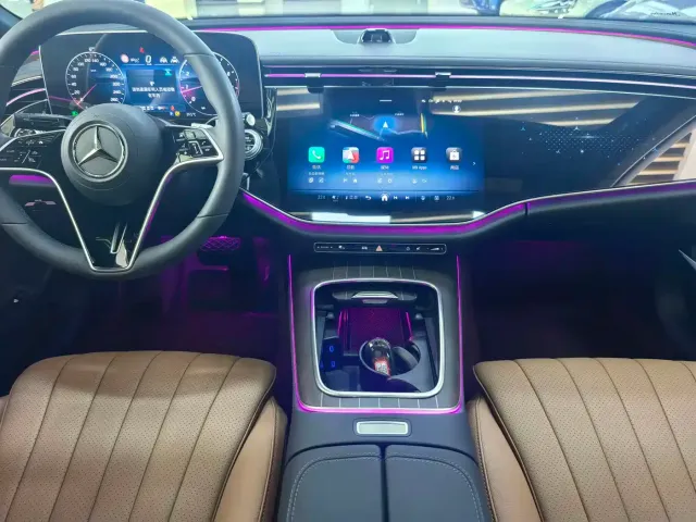 Mercedes-Benz E-Class — Фото автомобиля 14