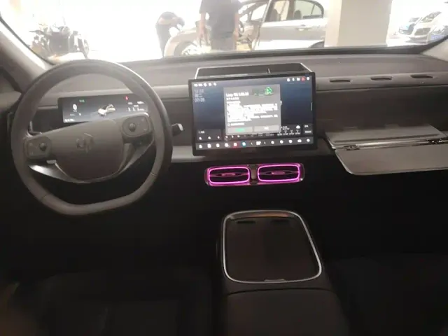 Leapmotor B10 — Фото автомобиля 9