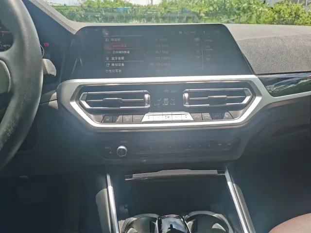 BMW 3 Series — Фото автомобиля 15