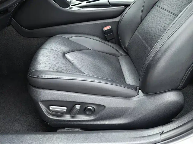 Toyota Avalon — Фото автомобиля 20