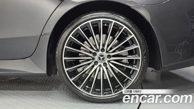 Mercedes-Benz CLS-Class — Фото автомобиля 3