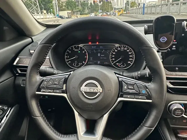 Nissan Teana — Фото автомобиля 18