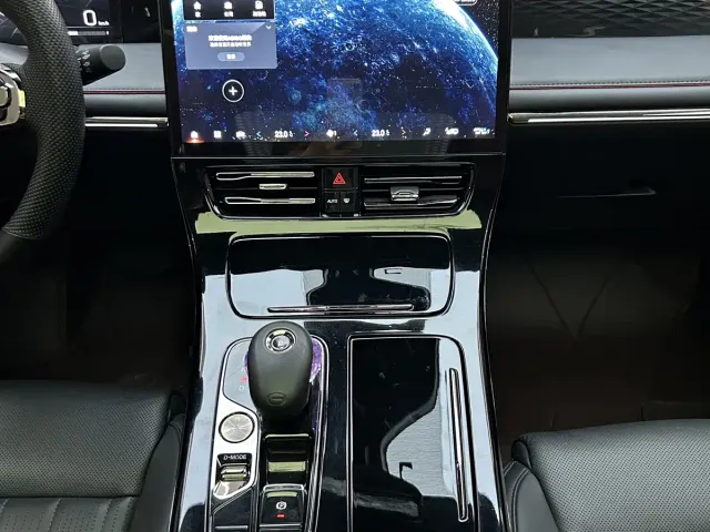 GAC Trumpchi M8 — Фото автомобиля 20