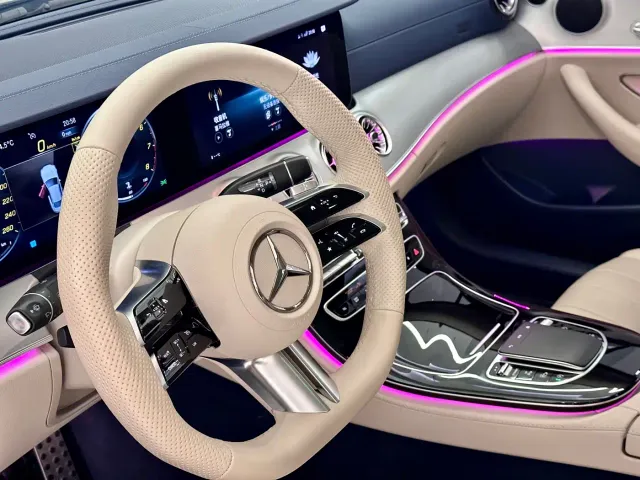 Mercedes-Benz E-Class — Фото автомобиля 13