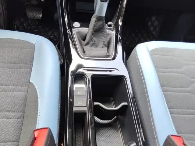Volkswagen Tharu — Фото автомобиля 12