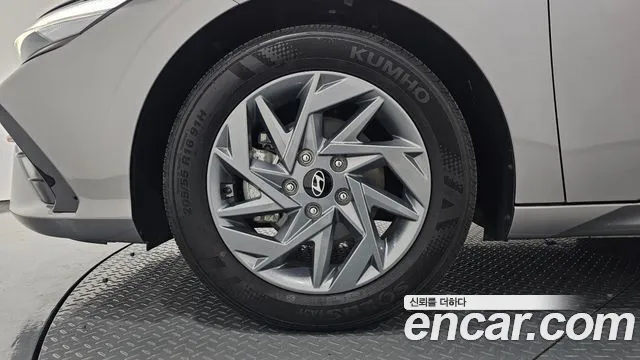 Hyundai AVANTE Новый Avante (CN7) — Фото автомобиля 3