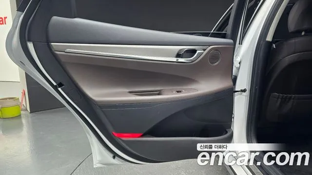 Hyundai Grandeur New — Фото автомобиля 14