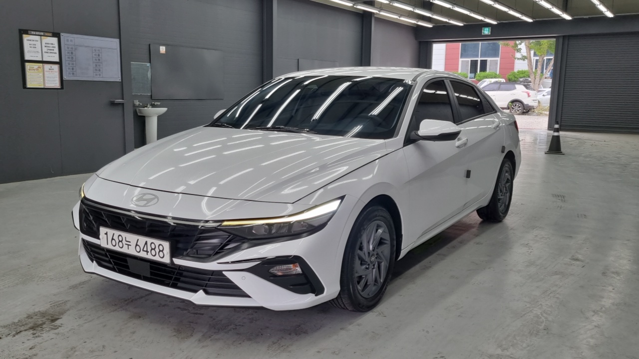 Фотография автомобиля — Hyundai AVANTE