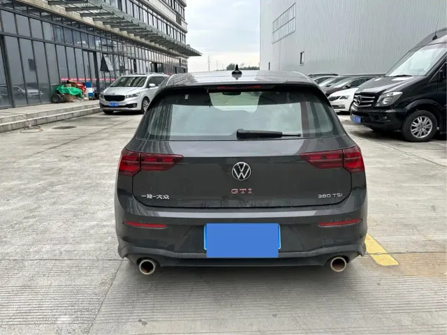 Volkswagen Golf GTI — Фото автомобиля 5
