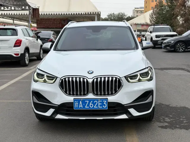 BMW X1 — Фото автомобиля 2