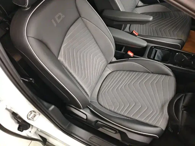 Volkswagen ID.3 — Фото автомобиля 24