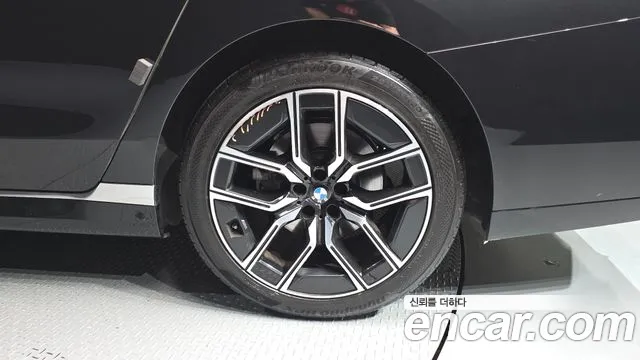 BMW 7 Series G70 — Фото автомобиля 6