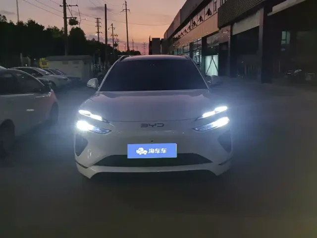 BYD Sealion 06 — Фото автомобиля 2