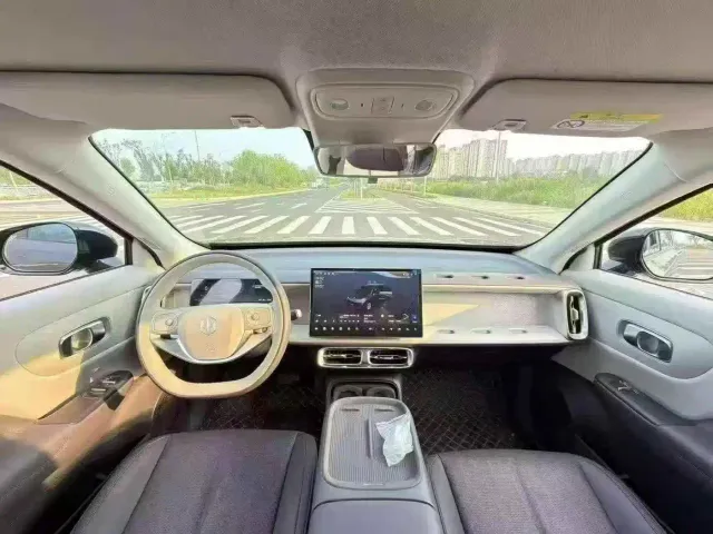Leapmotor B10 — Фото автомобиля 6