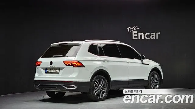 Volkswagen Tiguan — Фото автомобиля 2