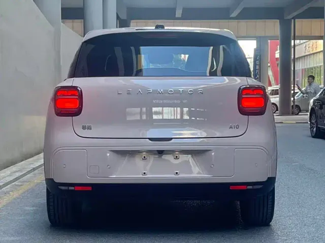 Leapmotor A10 — Фото автомобиля 4