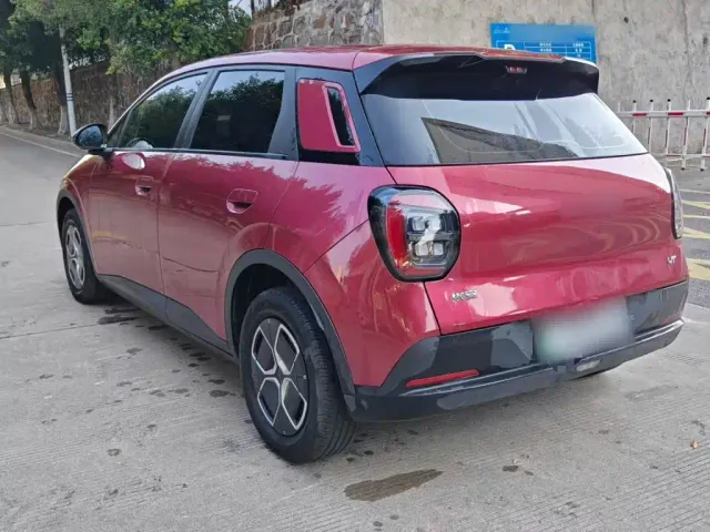 GAC Aion UT — Фото автомобиля 4