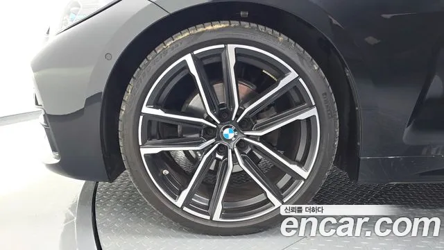 BMW 4 Series G22 — Фото автомобиля 5