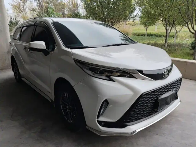 Toyota Granvia — Фото автомобиля 3