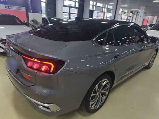 Ford Mondeo — Фото автомобиля 6