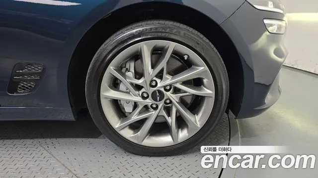 Genesis G70 Новый G70 Бензин 2.5T 4WD — Фото автомобиля 20