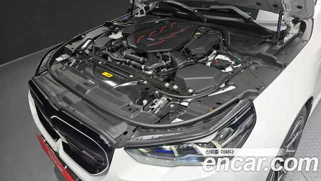 BMW M5 — Фото автомобиля 6