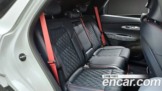 Genesis GV70 2.5T Бензин AWD — Фото автомобиля 12