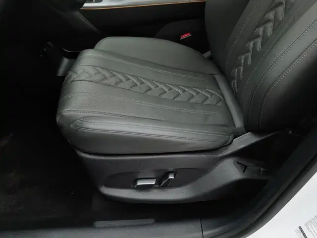 BYD Song L DM-i — Фото автомобиля 20