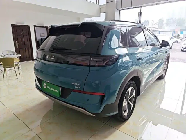 BYD Sealion 05 EV — Фото автомобиля 6