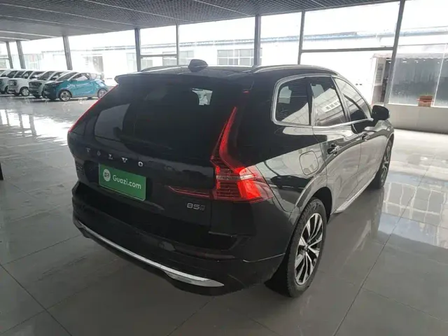 Volvo XC60 — Фото автомобиля 6