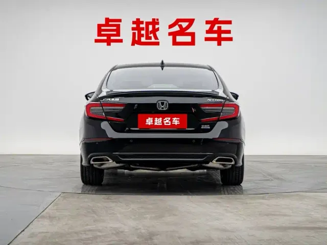 Honda Accord — Фото автомобиля 6