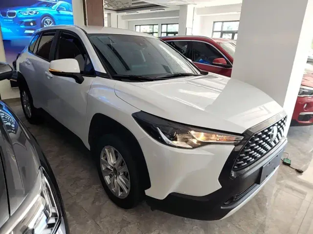 Toyota Corolla Cross — Фото автомобиля 3