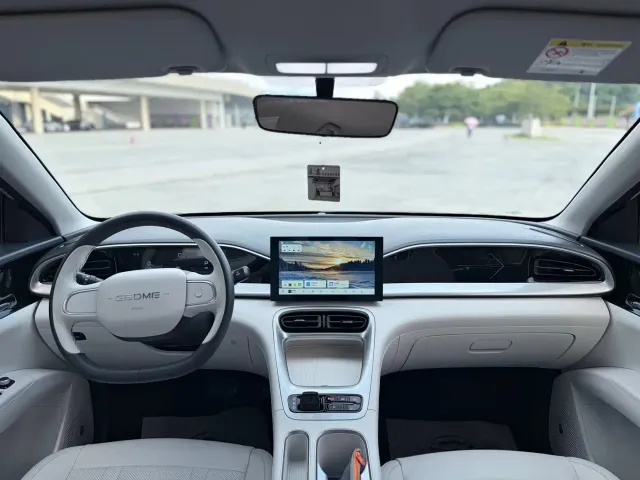 Geely Starry Wish — Фото автомобиля 9