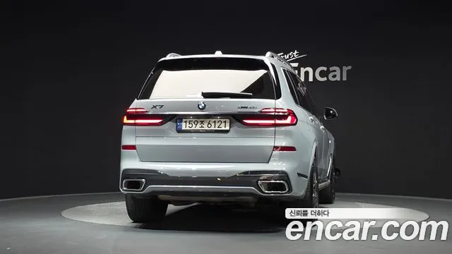 BMW X7 — Фото автомобиля 4