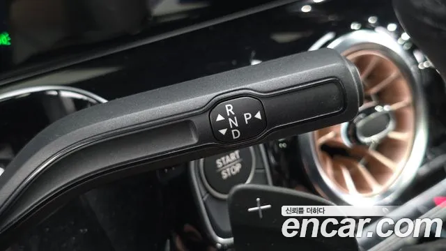Mercedes-Benz EQA — Фото автомобиля 9