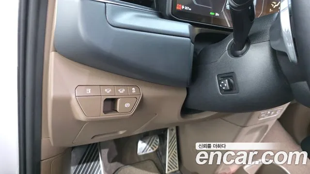 Kia EV9 — Фото автомобиля 30
