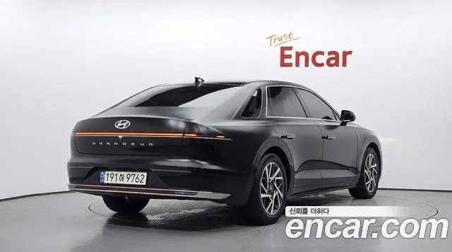 Hyundai Grandeur Grandeur (GN7) 2.5 Бензин 2WD — Фото автомобиля 2