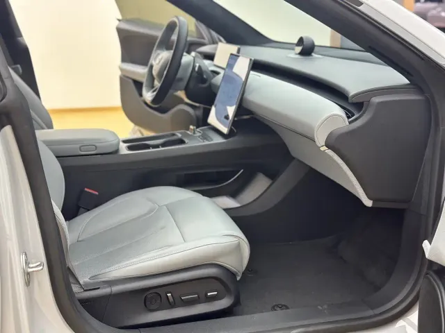 Nio ET5 Touring — Фото автомобиля 11