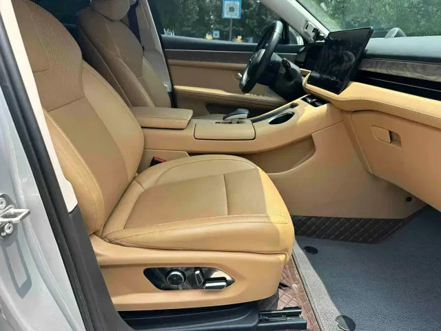 Aito M5 — Фото автомобиля 10