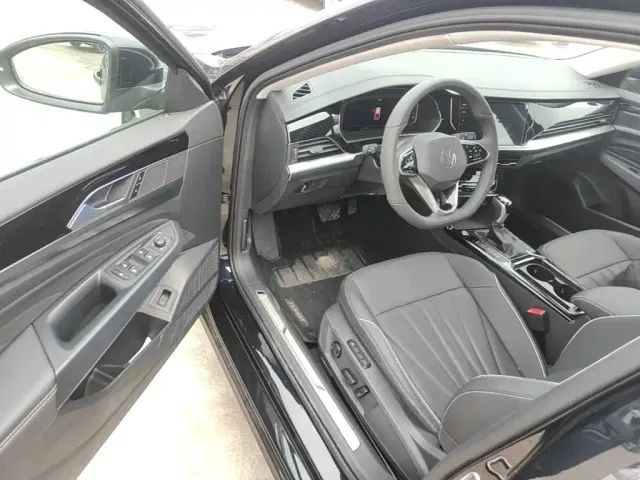 Volkswagen Passat — Фото автомобиля 15