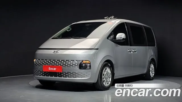Фотография автомобиля — Hyundai Staria