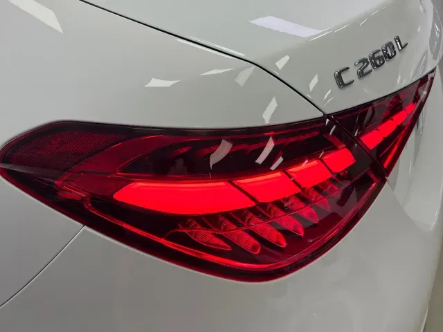 Mercedes-Benz C-Class — Фото автомобиля 12