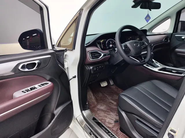 GAC Trumpchi M6 — Фото автомобиля 7